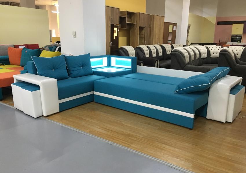 Coltar extensibil Stiletto cu tabureti