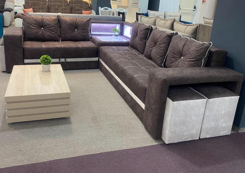 Coltar extensibil Stiletto cu tabureti